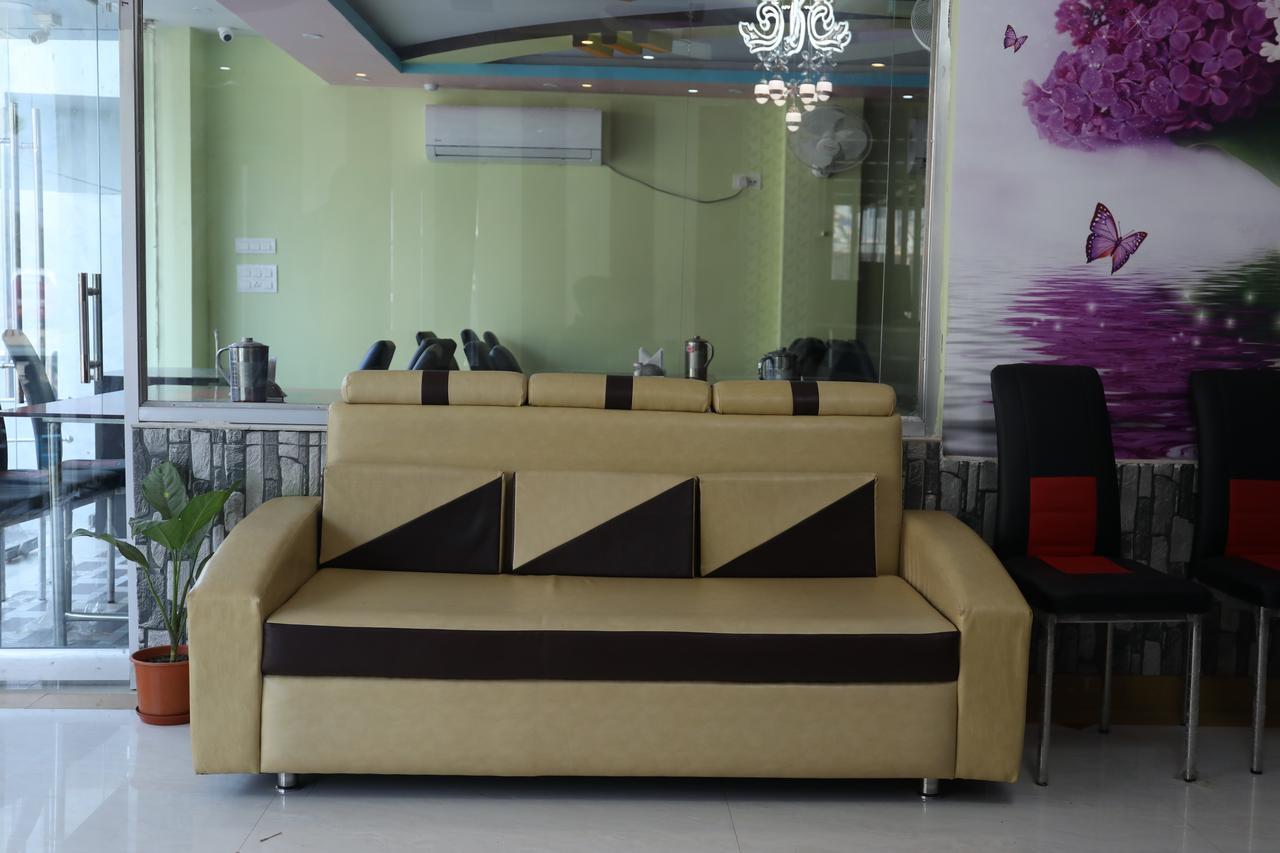 Hotel S.T. Apple 迪卡 外观 照片