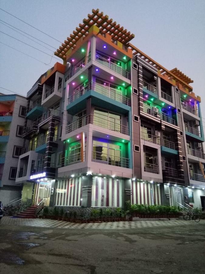 Hotel S.T. Apple 迪卡 外观 照片