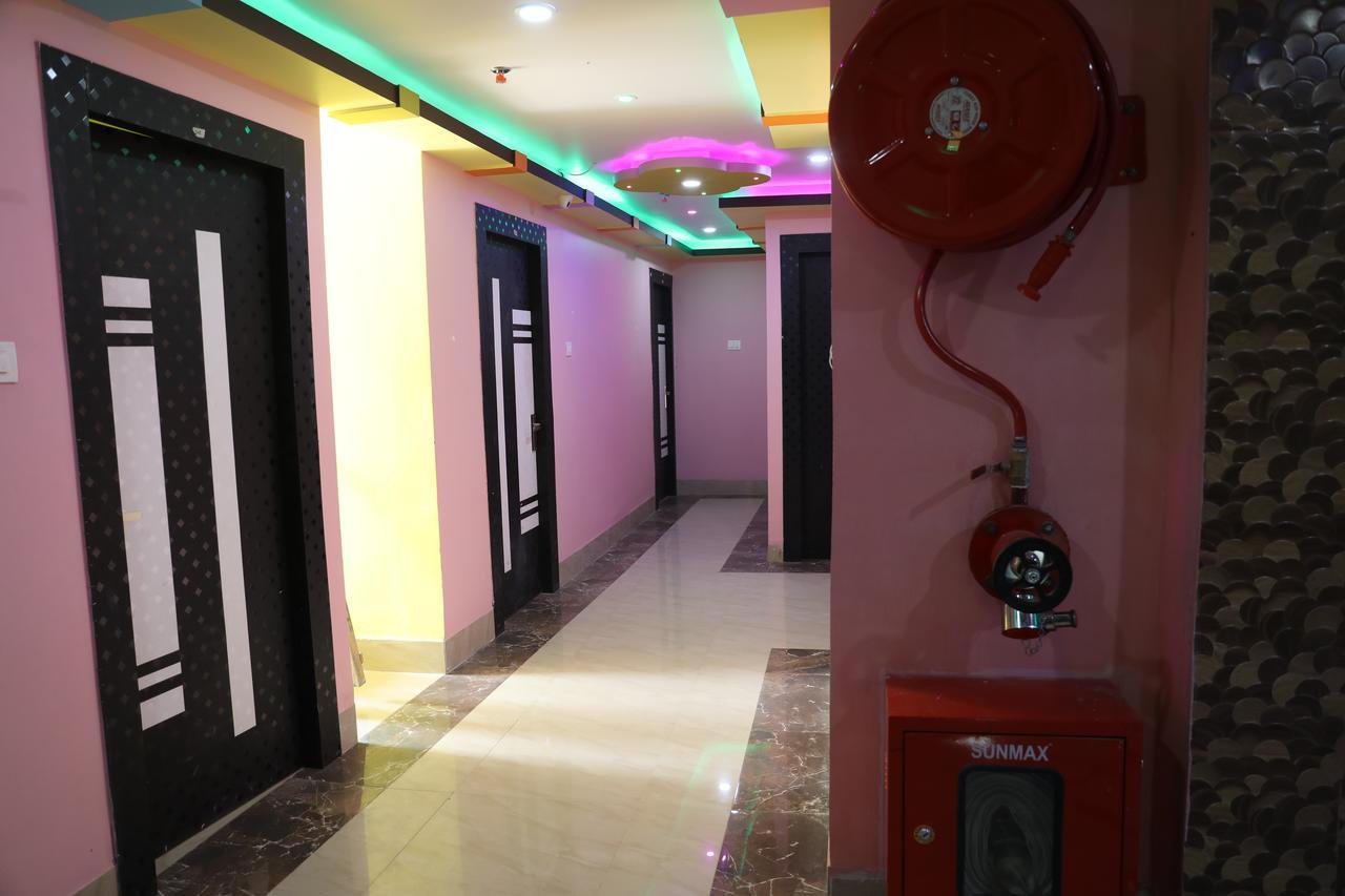 Hotel S.T. Apple 迪卡 外观 照片